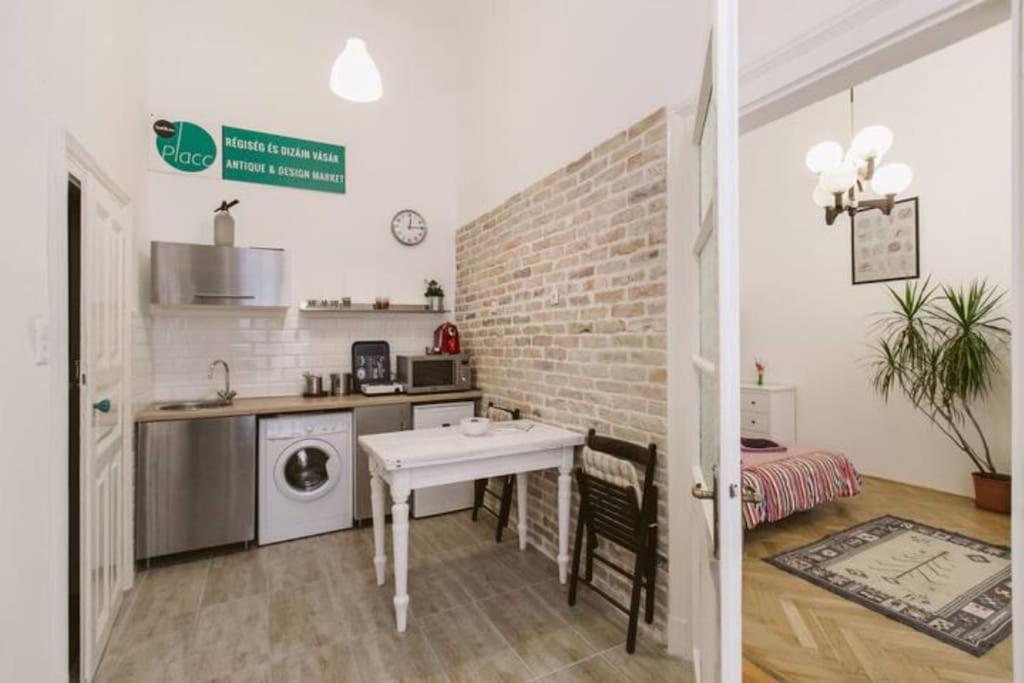 Central Apartment Kiraly Street 부다페스트 외부 사진